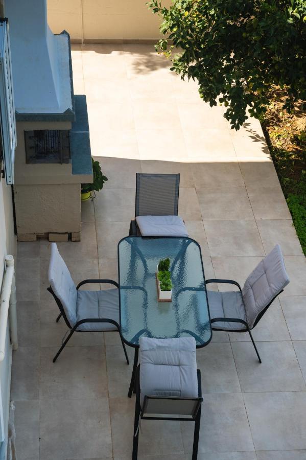 Cedar Tree Villa Kounoupidhianá Екстериор снимка